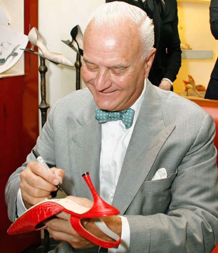 Ο Manolo Blahnik βραβεύεται