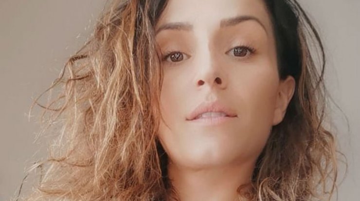 Η Μάρα Κωνσταντίνου δαμάζει τα κύματα! [βίντεο]