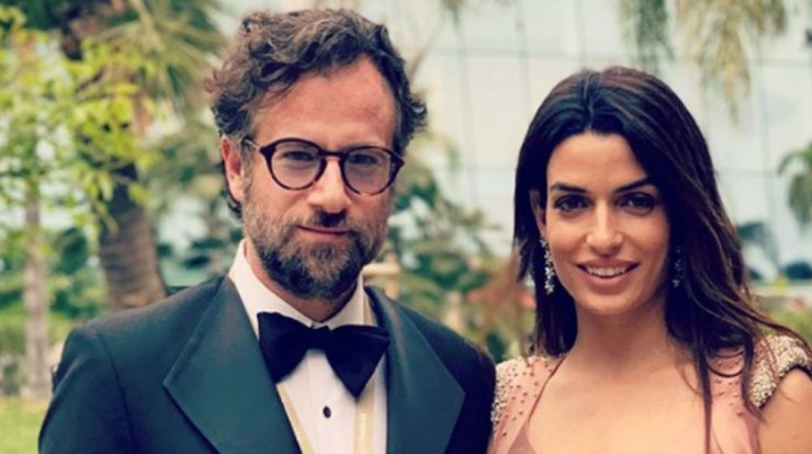 Κωστής Μαραβέγιας - Τόνια Σωτηροπούλου: Ανεβαίνουν τα σκαλιά της εκκλησίας! 