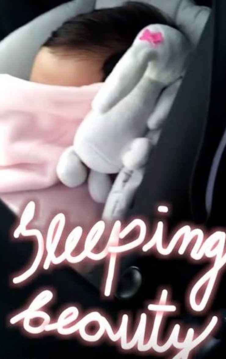 Επώνυμη Κύπρια φωτογραφίζει την κορούλα της και “λιώνει” το instagram!