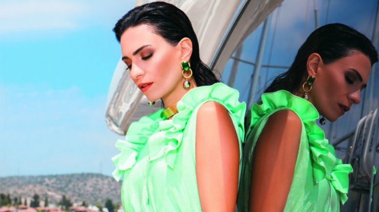 Μάρσια Θρασυβούλου: Μας λέει ποιες τάσεις στα μαγιό θα κυριαρχήσουν φέτος [βίντεο]