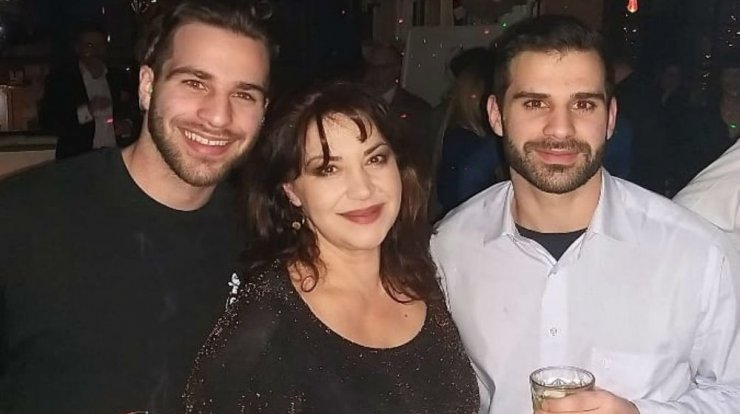 Μαρία Φιλίππου: Η σπάνια εξομολόγηση της ηθοποιού για τους γιους της και το διαζύγιό της!