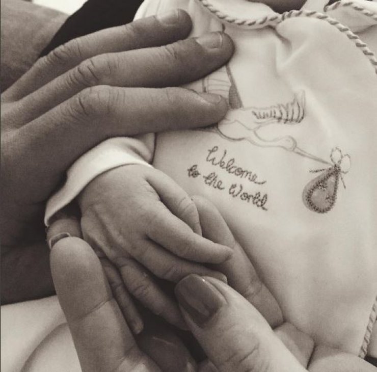 Γνωστή παρουσιάστρια γέννησε κρυφά καθώς υπήρξαν επιπλοκές στον τοκετό