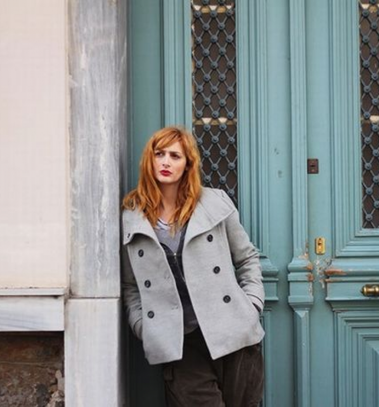 Μαρία Κωνσταντάκη: Ακομπλεξάριστη μας δείχνει τις τομές στο στήθος της!