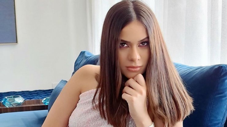 Μαρία Κορτζιά: Η τρυφερή εικόνα να χαϊδεύει τη φουσκωμένη της κοιλίτσα!