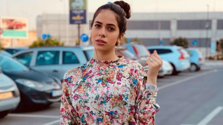 Μαρία Κορτζιά: Ποζάρει μόνο με την πετσέτα της στο μπάνιο! [εικόνα]