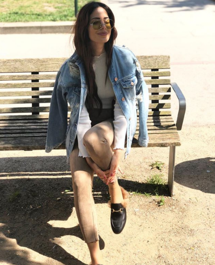 Wow! Η Μαρία Κορτζιά κάνει ηλιοθεραπεία και αναστατώνει με τα καλλίγραμμα της πόδια!