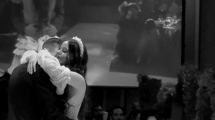 Πιέρος Σωτηρίου – Μαρία Κορτζιά: Η όμορφη μπομπονιέρα που έδωσαν στους καλεσμένους τους [εικόνες]