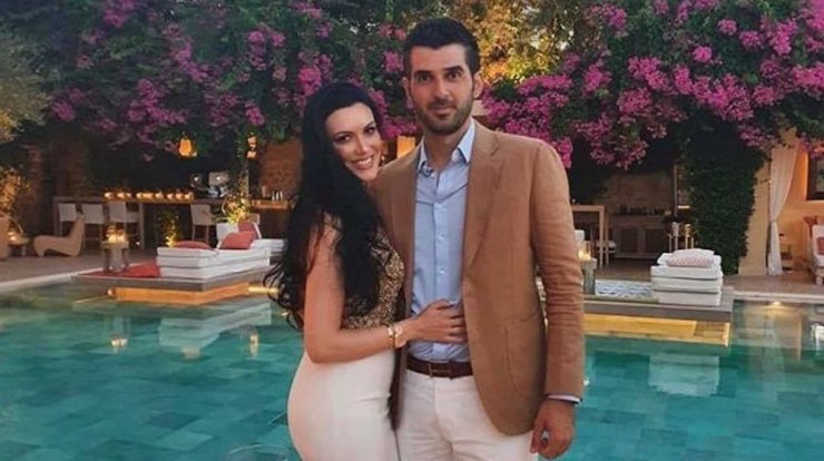 Μαρία Τσόκκου – Κωνσταντίνος Γερμανός: Βαφτίζουν τον γιο τους και είδαμε το ιδιαίτερο προσκλητήριο!