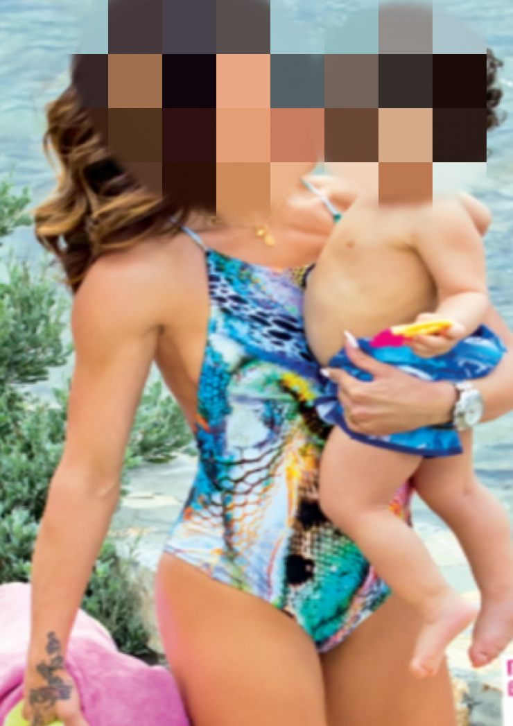 Επώνυμη Κύπρια στη Μύκονο με τον γιο της!