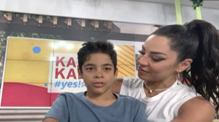 Μαριάντα Πιερίδη: Ο γιος της “εισέβαλε” στο πλάνο ενώ έδινε συνέντευξη στην κυπριακή τηλεόραση [βίντεο]