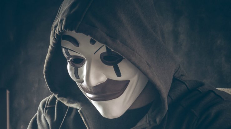 Λεφτά υπάρχουν… μόνο που δεν τα κρατάνε τα δικά μας χέρια!