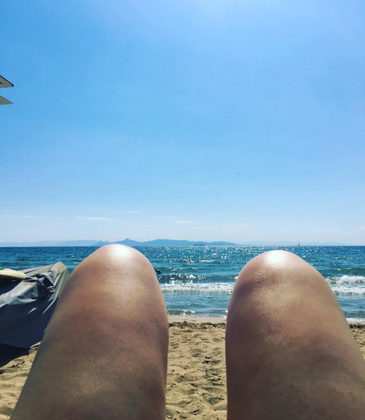 Ακομπλεξάριστη η Κύπρια ηθοποιός!