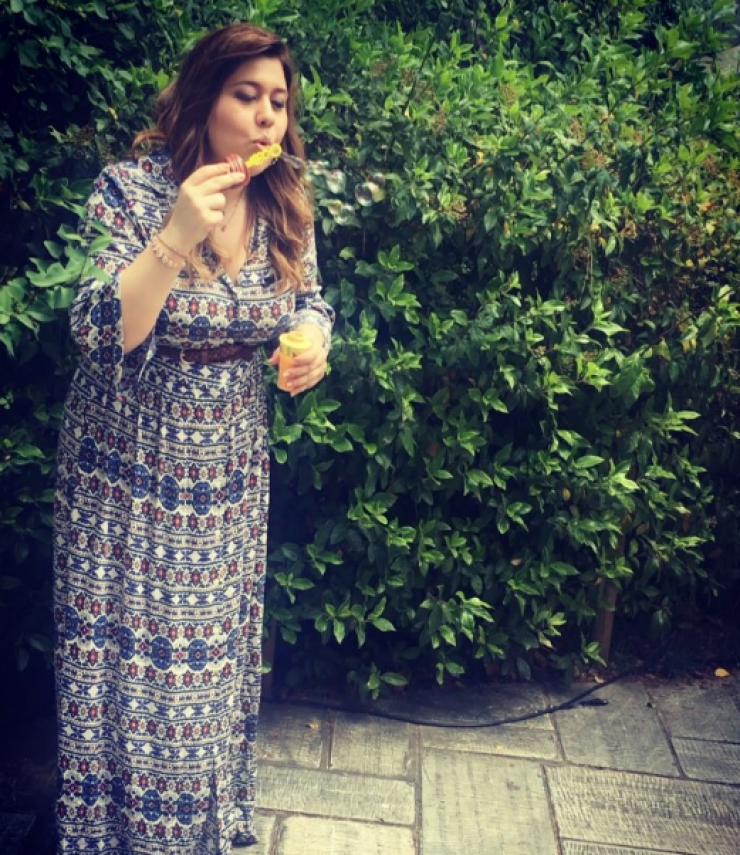 Η Μαριέλλα Σαββίδου ποζάρει με μαγιό χωρίς ρετούς στις διακοπές της στη Μύκονο!