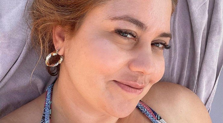 Μαριέλλα Σαββίδου: Απολαμβάνει ξέγνοιαστες στιγμές σε παραλίες της Θάσου [εικόνες]