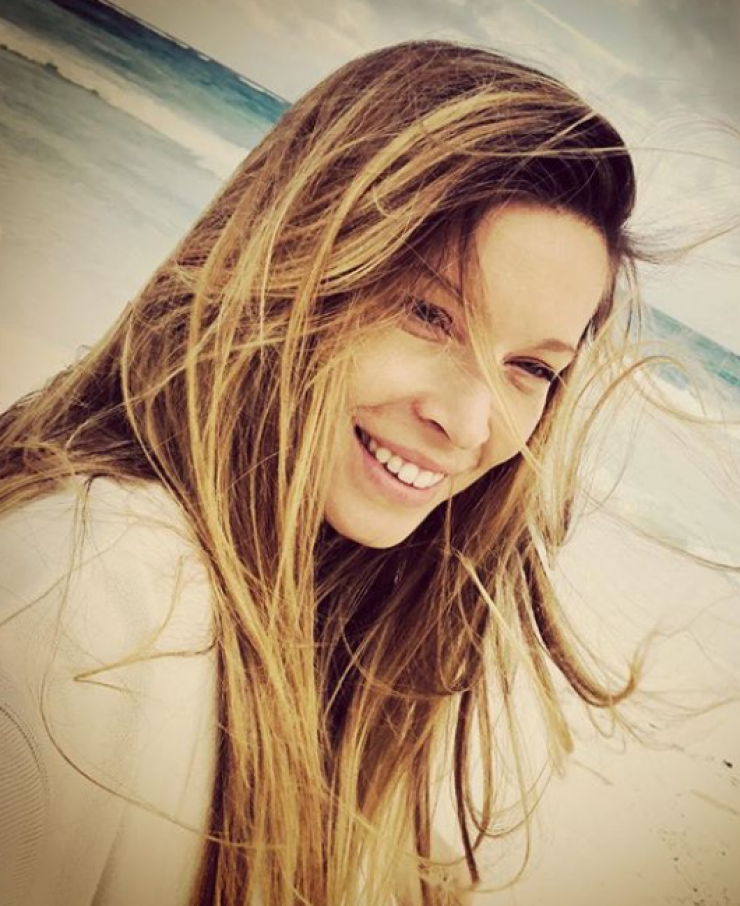 Δείτε τη Μαριέττα Χρουσαλά στην παραλία 20 ημέρες μετά τη γέννηση του γιου της!