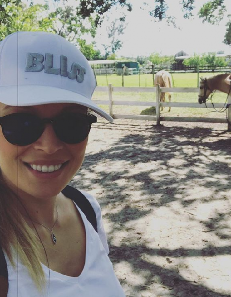 Θα μας τρελάνει! Η Μαριέττα Χρουσαλά ποζάρει με μαγιό στον ένατο μήνα της εγκυμοσύνης της!