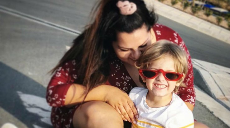 Μαριλένη Σταύρου: Ο μικρός Ορφέας ξαπλώνει στη φουσκωμένη κοιλιά της μαμάς του και είναι αξιολάτρευτος [βίντεο]