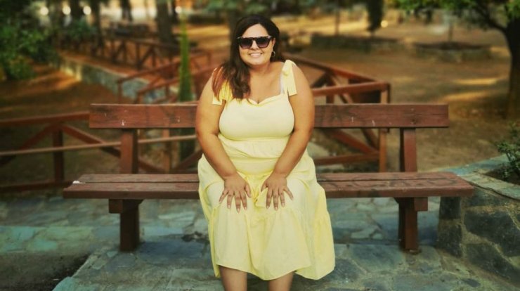 Μαριλένη Σταύρου: Ποζάρει μπροστά στον καθρέφτη και μας δείχνει τη φουσκωμένη της κοιλίτσα!