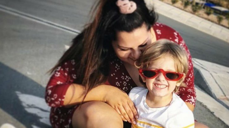 Μαριλένη Σταύρου: Το σκετσάκι με τον γιο της που μας ξετρέλανε! [βίντεο]