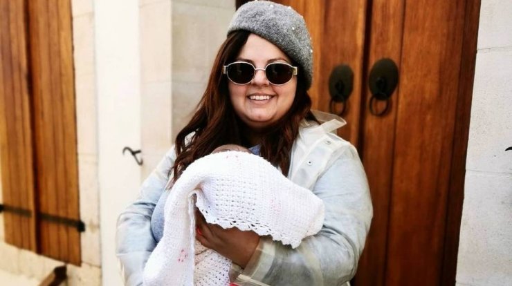 Η Μαριλένη Σταύρου με matchy – matchy outfit με την τριών μηνών κορούλα της, Μαλβίνα! [βίντεο]