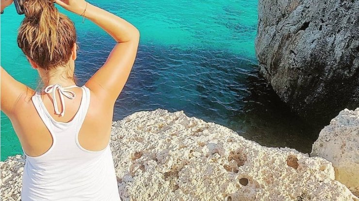 Κύπρια παρουσιάστρια καταγγέλλει δημόσια πρόσωπο των media: “Θέλω να σου προκαλέσω οργασμό”