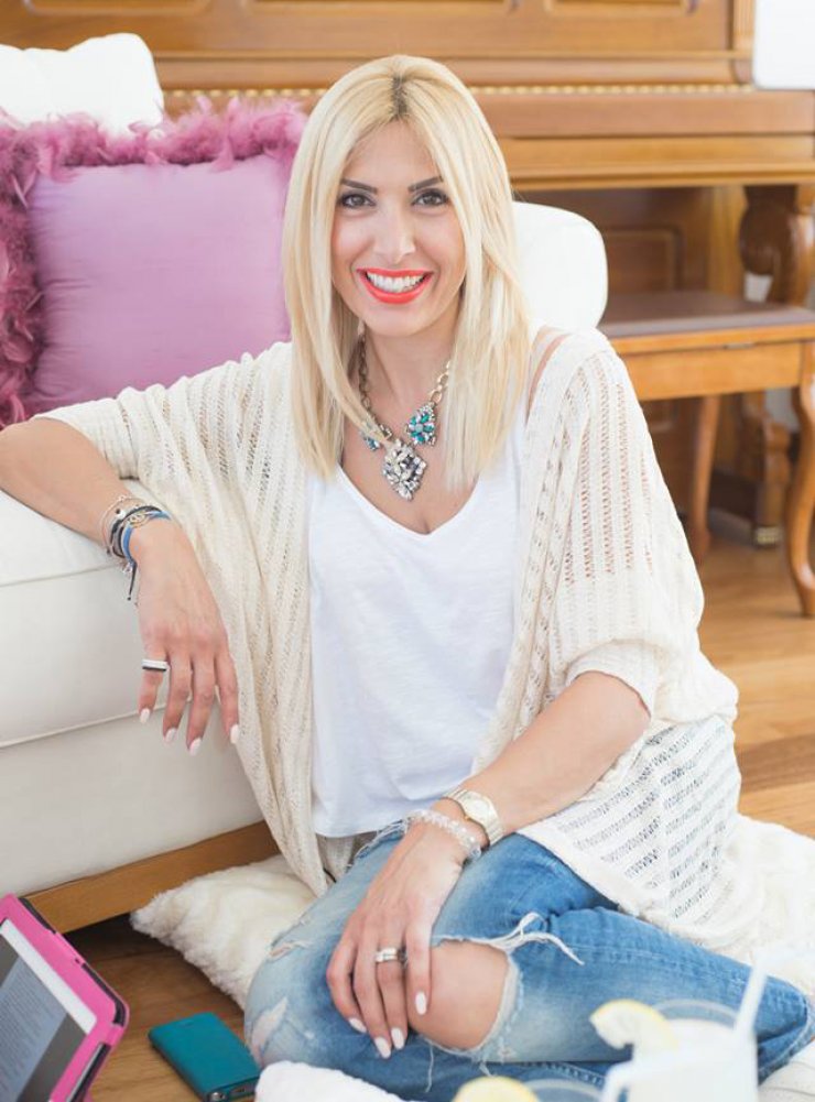 Ανακοίνωση συνεργασίας Super FM - Μαρίνας Φιλιππίδου - Θεοχάρους