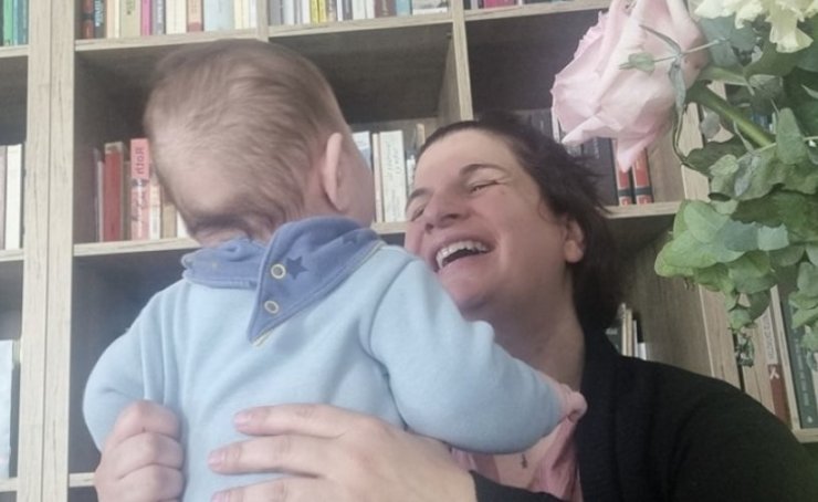 Μαρίνα Βρόντη: Αποκάλυψε σε ποιον μοιάζει ο 7 μηνών γιο της [βίντεο]