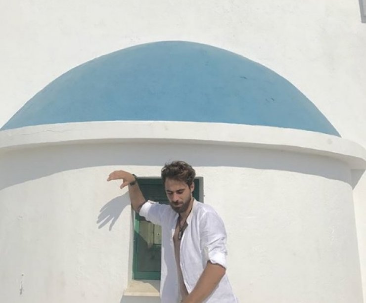 Μπορείς να βγεις ραντεβού με το Μάριο Πρίαμο