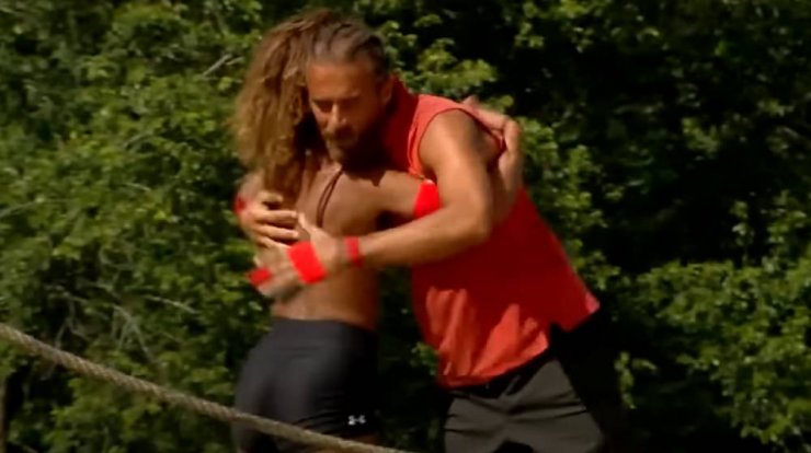 Ο Μάριος παραδέχτηκε στην Ελευθερία ότι είχε και άλλη ερωτική επαφή εκτός από την Καρολίνα [βίντεο]