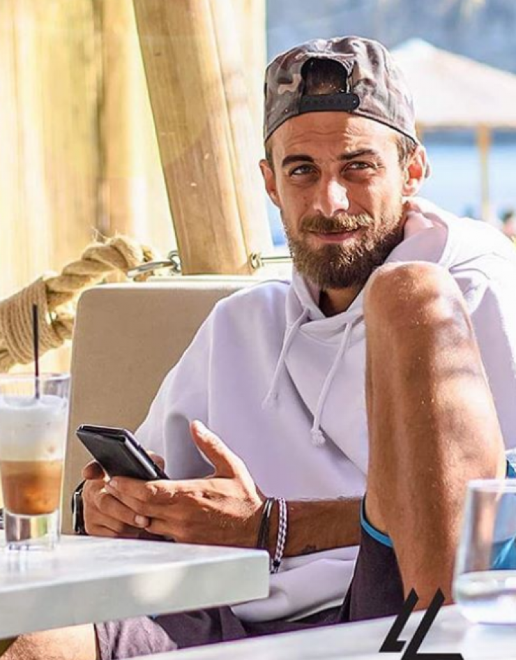 Είναι σε σχέση ο Μάριος Πρίαμος; [βίντεο]