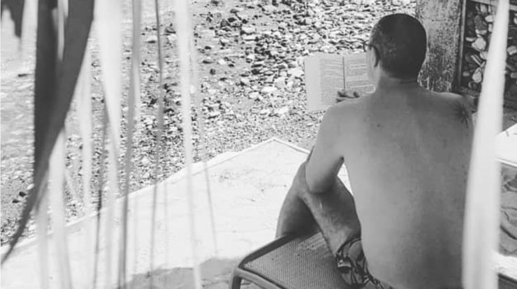 Αποκλειστικό! Κύπριος δημοσιογράφος επιστρέφει στην τηλεόραση μετά από χρόνια με δική του εκπομπή 