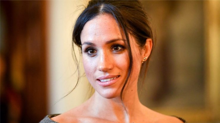 Έτσι ευχήθηκε η βασιλική οικογένεια στη Meghan Markle για τα γενέθλιά της [εικόνα]