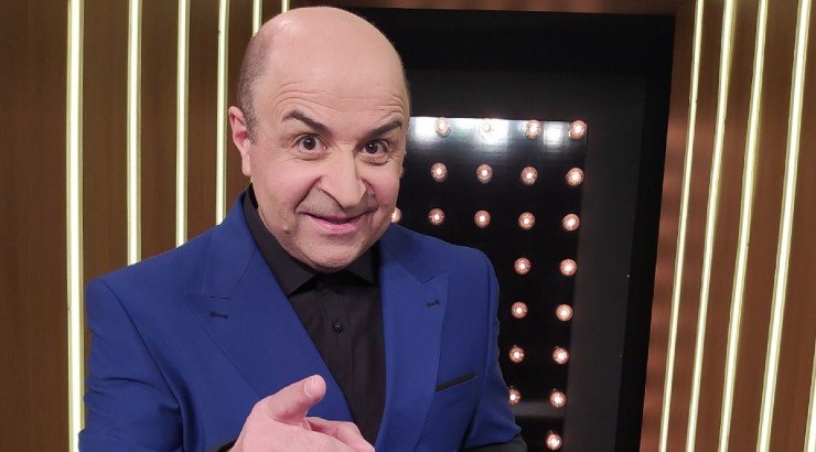 Μάρκος Σεφερλής: Πήγε καλεσμένος στον Μουτσινά και μίλησε για τη συνεργασία με τη Ξένια Κωνσταντινίδου