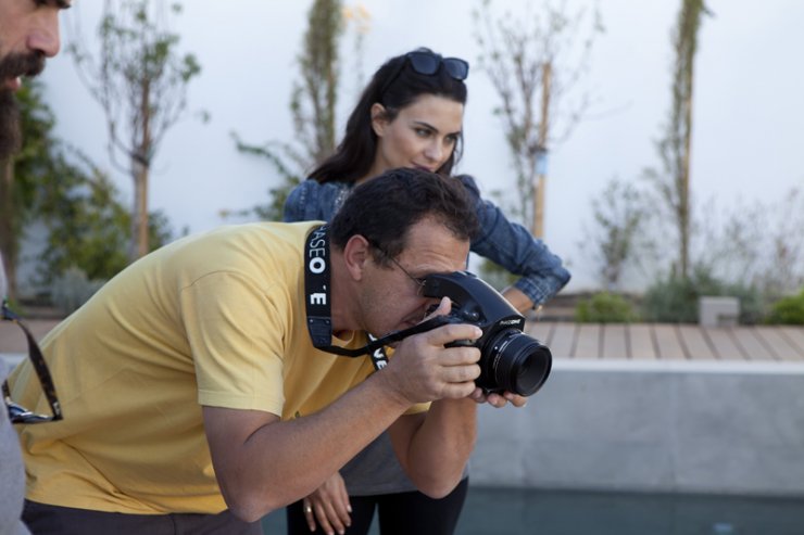 Μάρσια Θρασυβούλου: Στη φωτογράφηση τής νέας της συλλογής [video + φωτογραφίες]