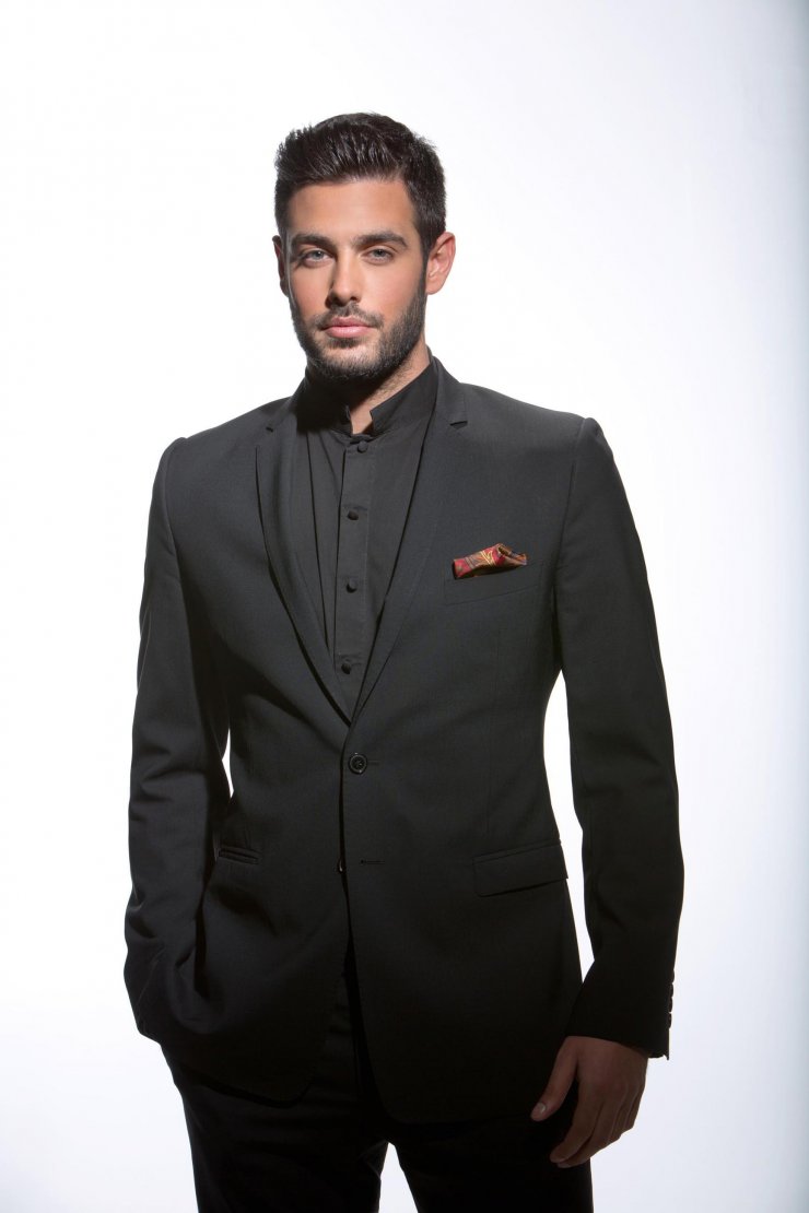 Κώστας Μαρτάκης: Η άσεμνη χειρονομία του στην κάμερα! [βίντεο]