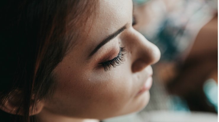 5+1 μασκάρα για βλέμμα που μαγνητίζει 