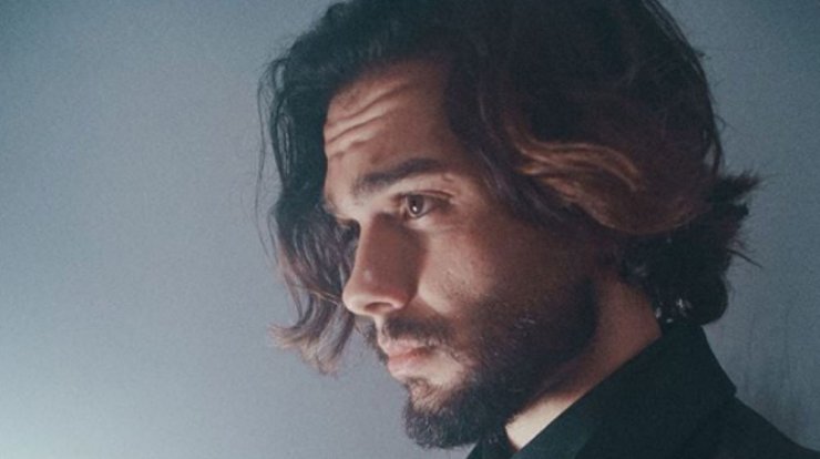 Χρήστος Μάστορας: Έκοψε τα μαλλιά του κοντά μετά από καιρό! [εικόνες & βίντεο]