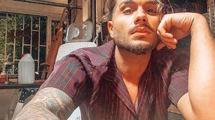 Χρήστος Μάστορας: Έγινε νονός και έκανε την πρώτη δημόσια εμφάνιση με τη σύντροφό του [εικόνα & βίντεο]