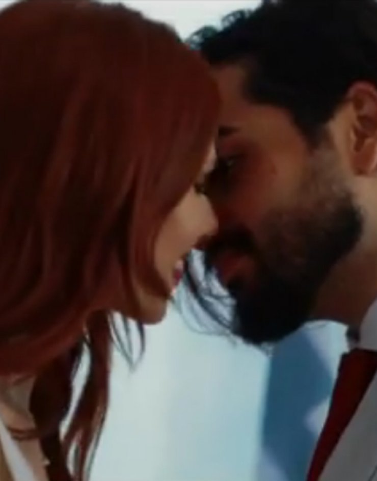 Ο Χρήστος Μάστορας ξεκαθαρίζει τι “τρέχει” με την Έβελυν Καζαντζόγλου! [βίντεο]