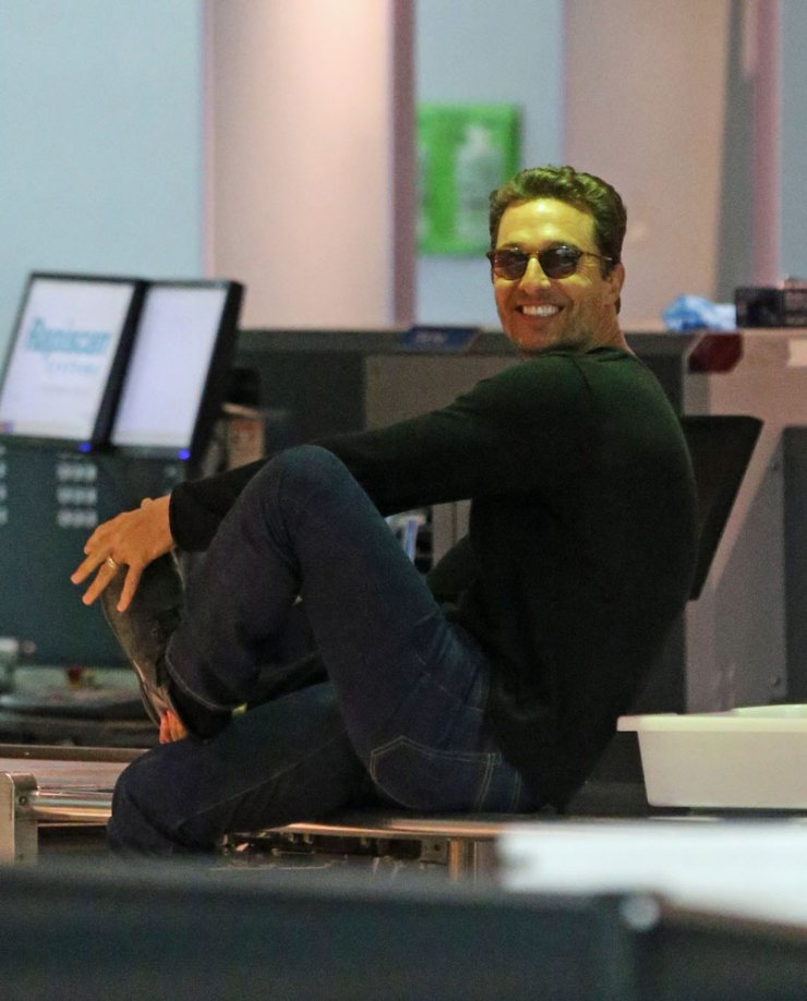 Δείτε τον έλεγχο που κάνανε στον διάσημο Matthew McConaughey [εικόνες]