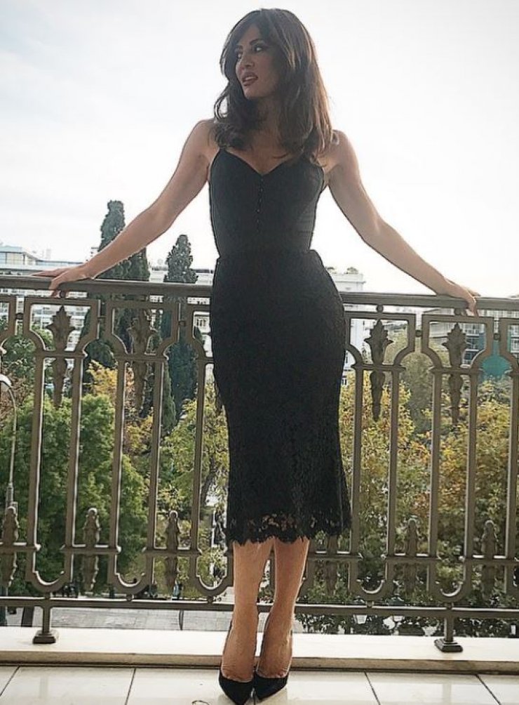 Η Δήμητρα Ματσούκα ανεβάζει τις θερμοκρασίες με το τέλειο αρετουσάριστο σώμα της! [εικόνες]