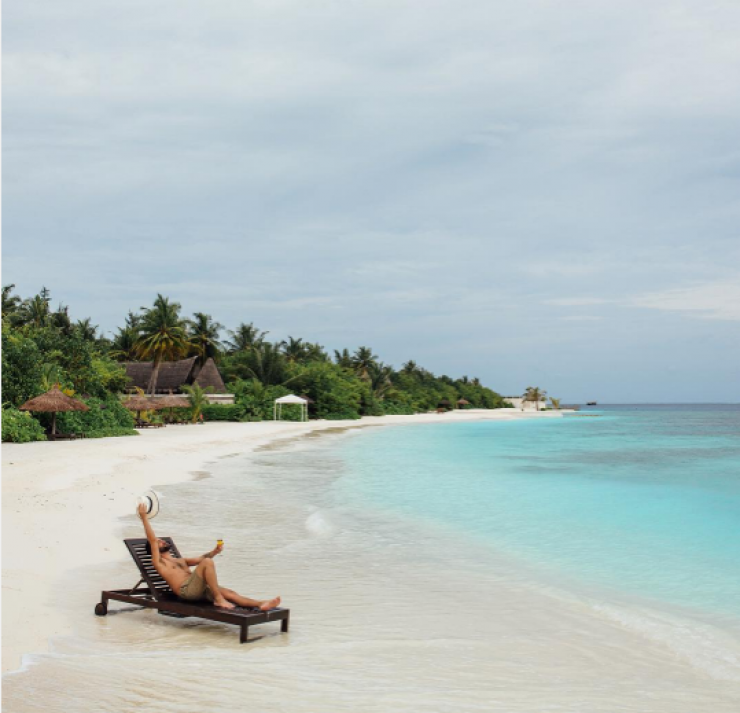 Επώνυμος Κύπριος απολαμβάνει αυτή τη θέα στις Μαλδίβες!