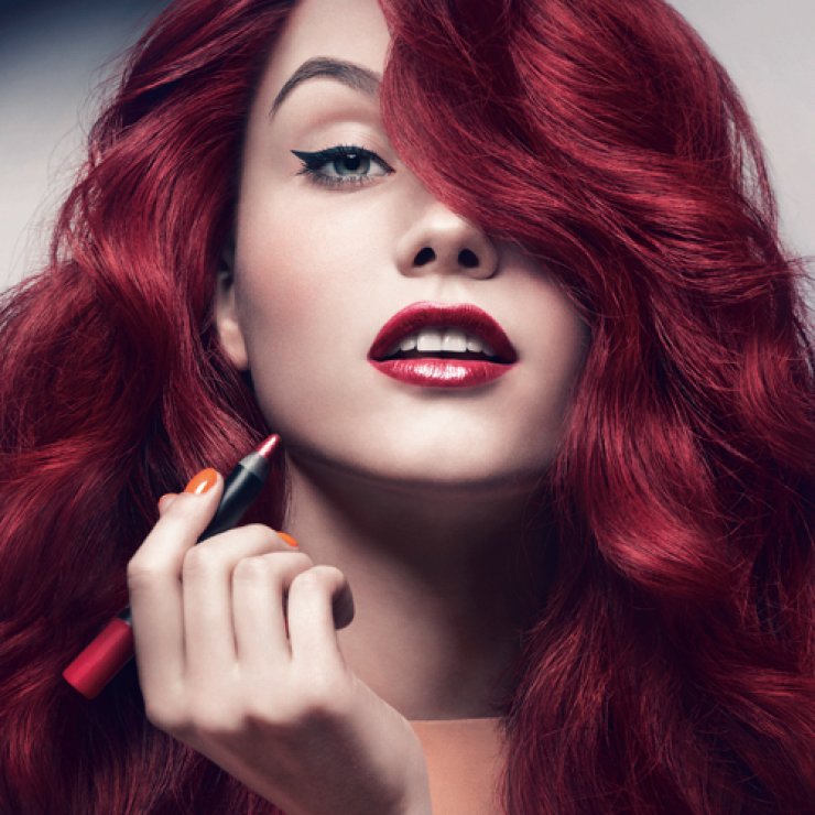 Βάψτε τα χείλη σας με δεξιοτεχνία!