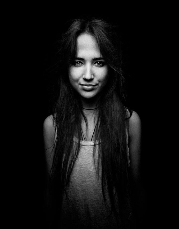 Έρχεται η Bella Sarris!