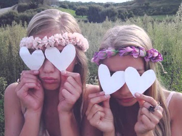 15 λόγοι που η παιδική σου φίλη είναι η καλύτερη