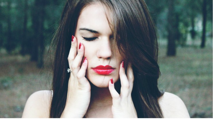 Tα νέα κραγιόν της Maybelline New York είναι ότι ξάχνεις για τα ανοιξιάτικα σας looks