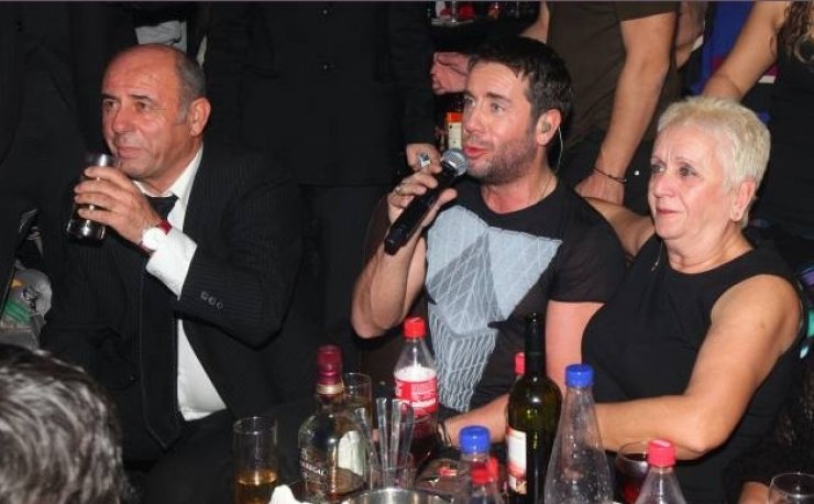 Συνελήφθη ο πατέρας του Μαζωνάκη για χρέη στο Δημόσιο