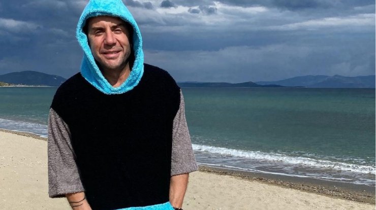 Γιώργος Μαζωνάκης: Αποκαλύπτει τον λόγο που μπήκε στο ψυχιατρείο [βίντεο]