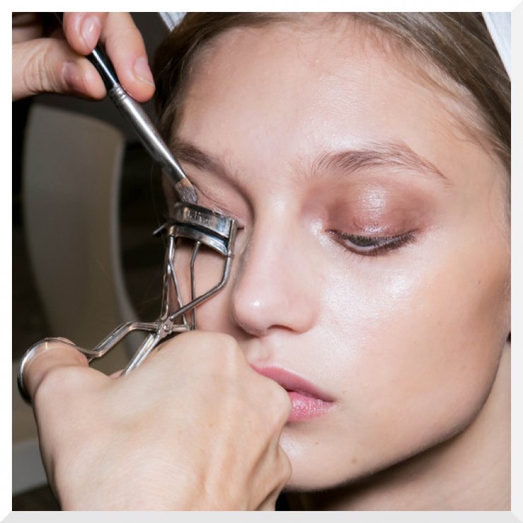 Μεγαλύτερες βλεφαρίδες χωρίς μάσκαρα; Γίνεται